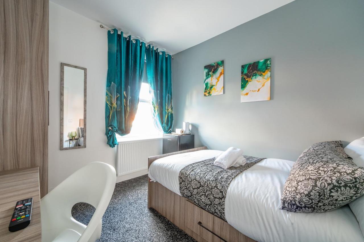*Rb12S* For Your Most Relaxed & Cosy Stay + Free Parking + Free Fast Wifi * Leeds  Exterior foto