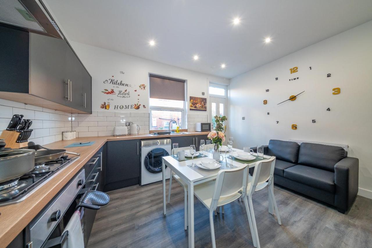 *Rb12S* For Your Most Relaxed & Cosy Stay + Free Parking + Free Fast Wifi * Leeds  Exterior foto