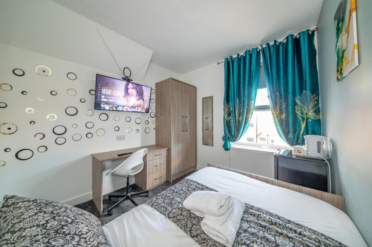 *Rb12S* For Your Most Relaxed & Cosy Stay + Free Parking + Free Fast Wifi * Leeds  Exterior foto