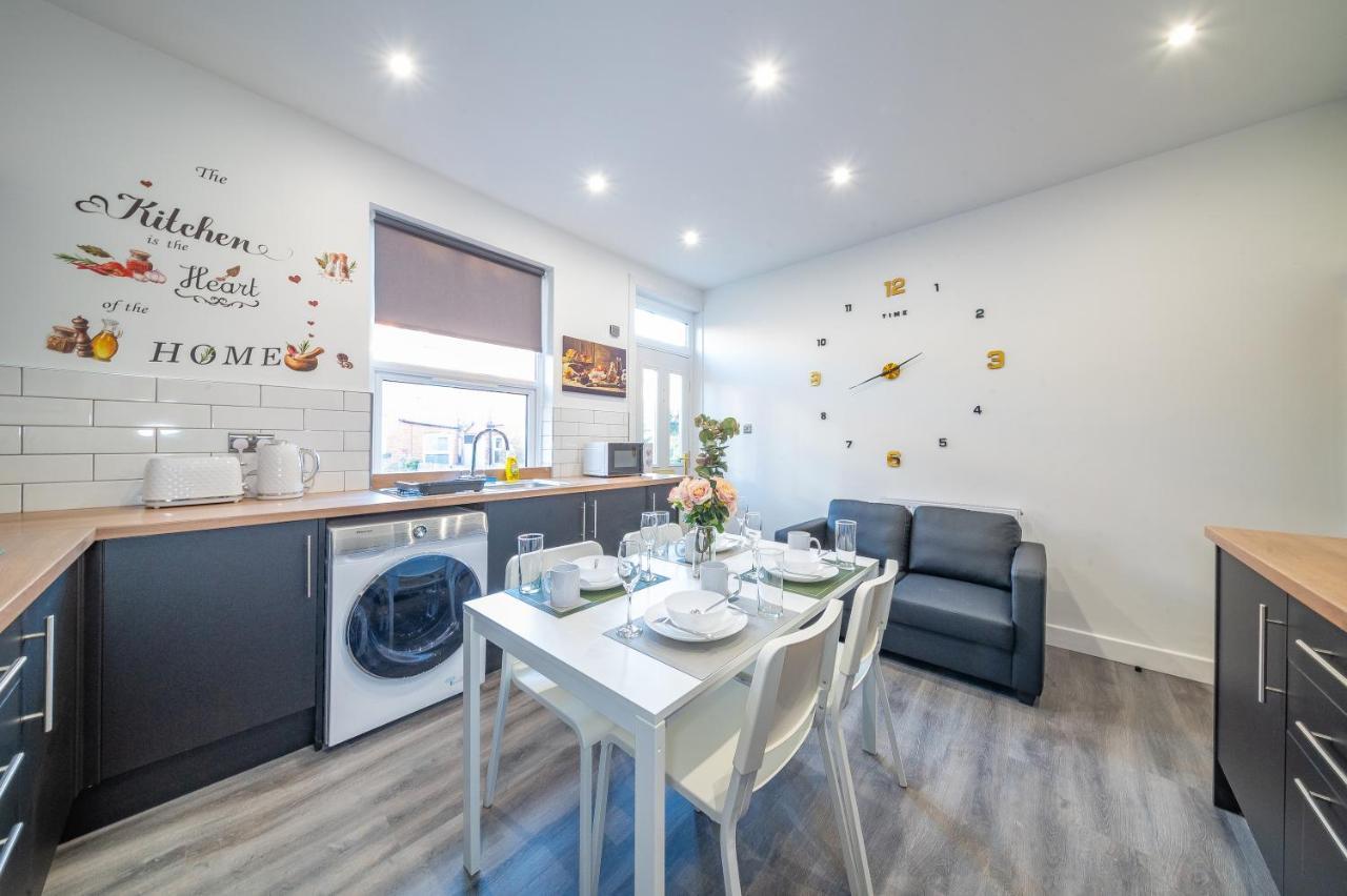 *Rb12S* For Your Most Relaxed & Cosy Stay + Free Parking + Free Fast Wifi * Leeds  Exterior foto