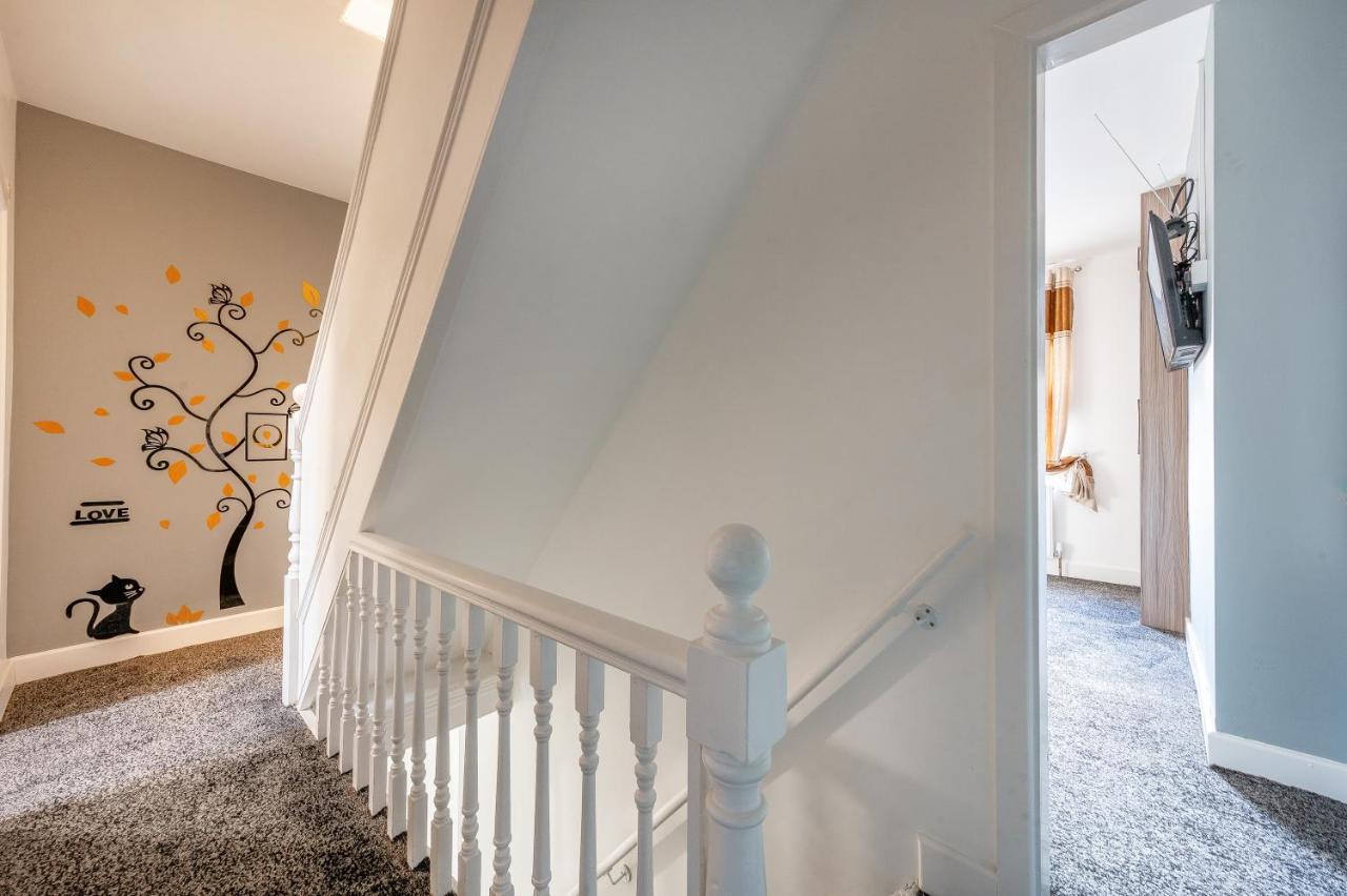 *Rb12S* For Your Most Relaxed & Cosy Stay + Free Parking + Free Fast Wifi * Leeds  Exterior foto